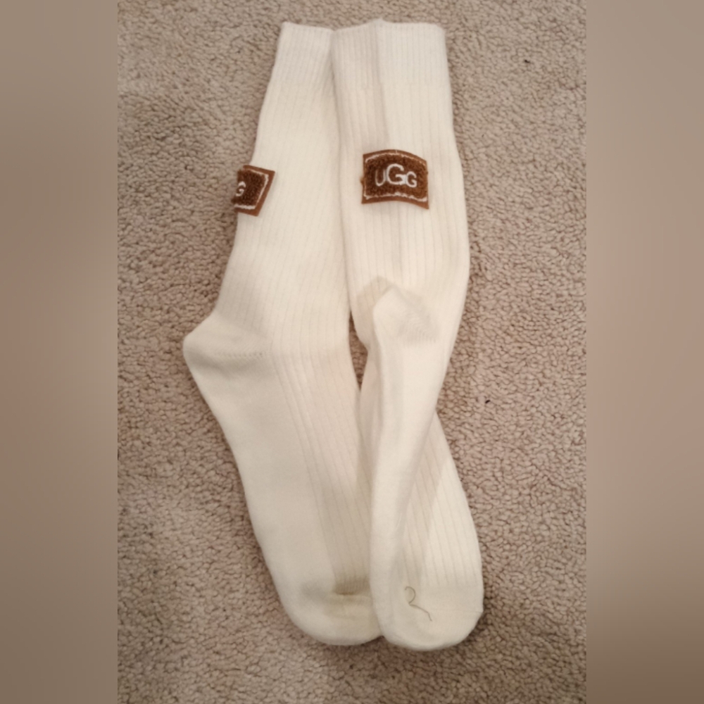 Cream Socks Mid Calf